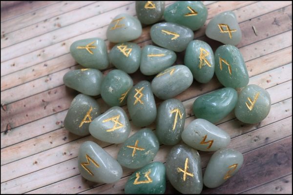 runes-divinatoires